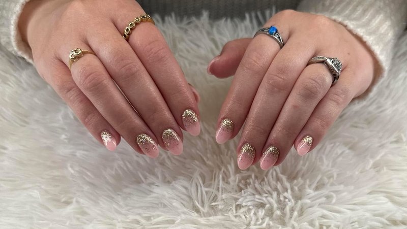 Beautiful nail art design example 3