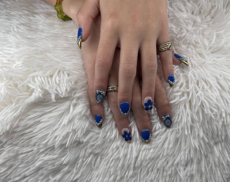 Beautiful nail art design example 6