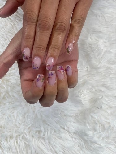 Relaxing pedicure service